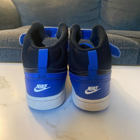 Nike Kids Black and Blue Sneakers - Picture 7 of 7